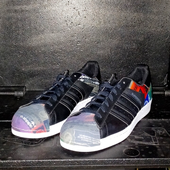 Adidas shoes - Picture 1 of 4